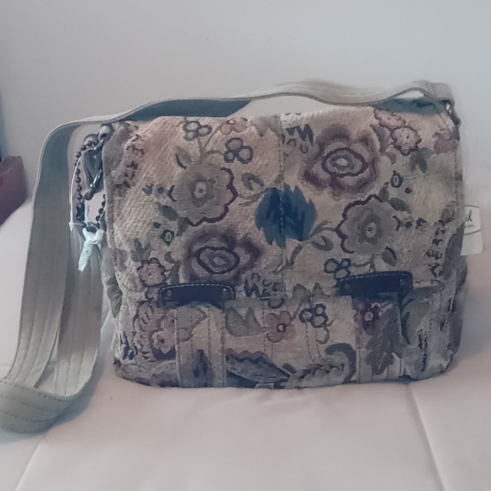 Fossil Shoulder Tote Bag.
